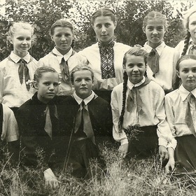 1956 .  . - 
