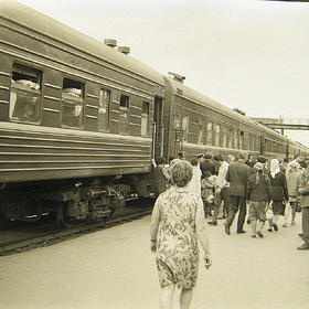 1975 ,      -,